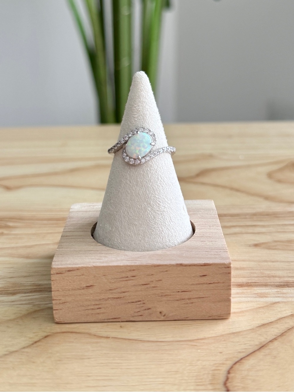 Ryze Party Oct Born to Shine Frosted Opal Ring Size 7 | .925 Sterling Silver